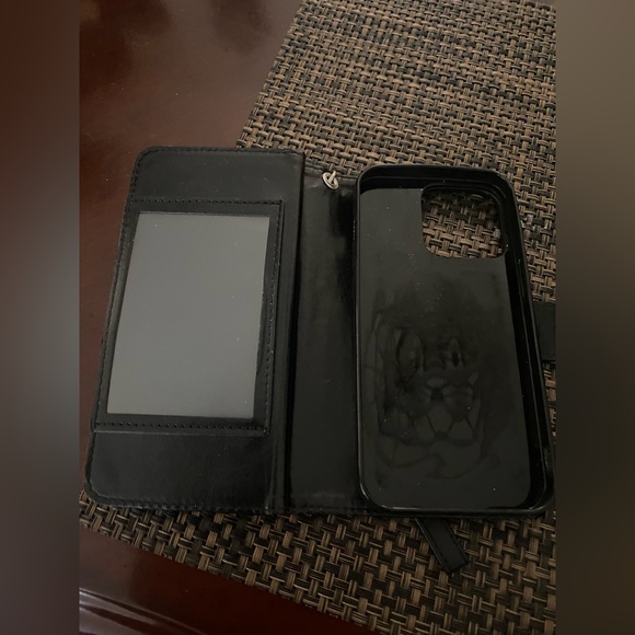 iPhone 13 case - Picture 5 of 8